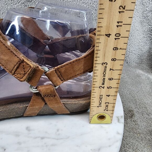Teva Shoes Womens Size 7.5 Ysidro Brown Leather Sandals *GUC* - Picture 2 of 12